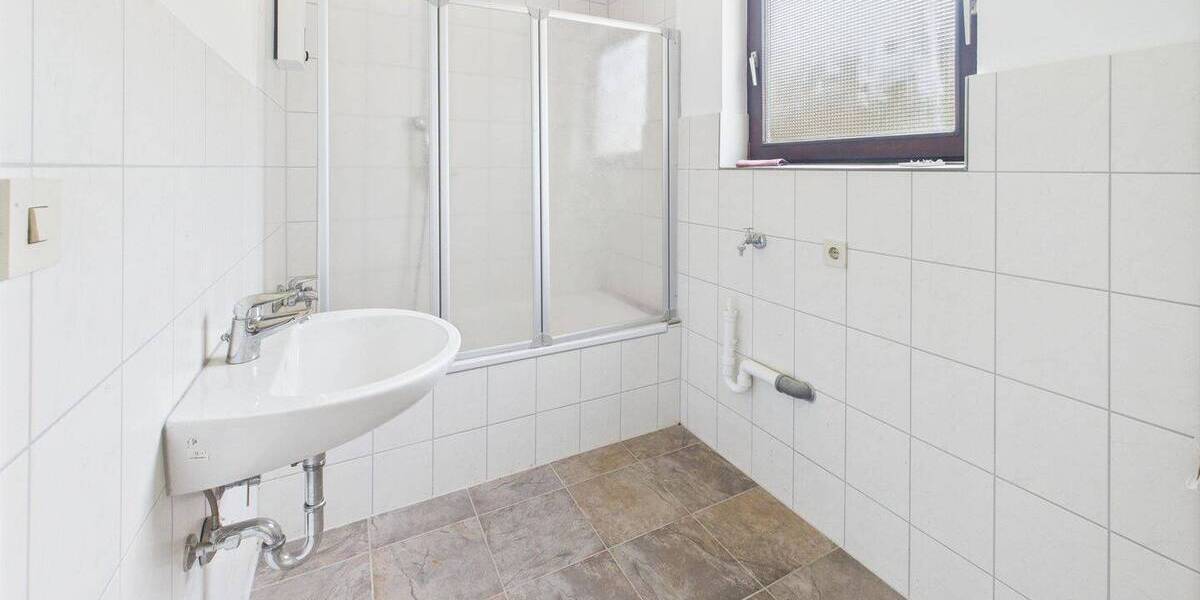 Mehrfamilienhaus, Wohnhaus Siegen Eiserfeld - 6 Zimmer, 165 m&sup2;, 149.000&euro; | Angebot:26082458