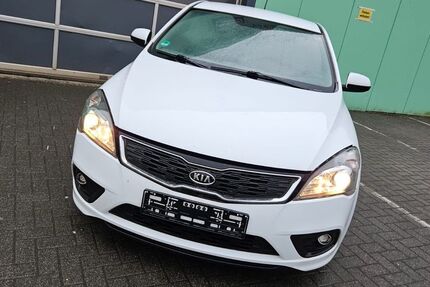Kia ceed / Ceed 200.000 km 2.299 &euro; Siegen 57072