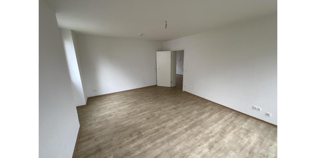 Etagenwohnung Siegen Dillnhütten - 3 Zimmer, 74 m&sup2;, 329&euro; | Angebot:25906409