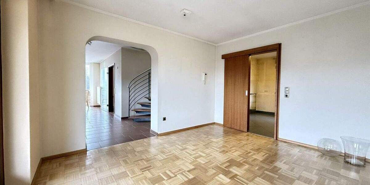 Einfamilienhaus Betzdorf - 7 Zimmer, 268 m&sup2;, 449.000&euro; | Angebot:25691928