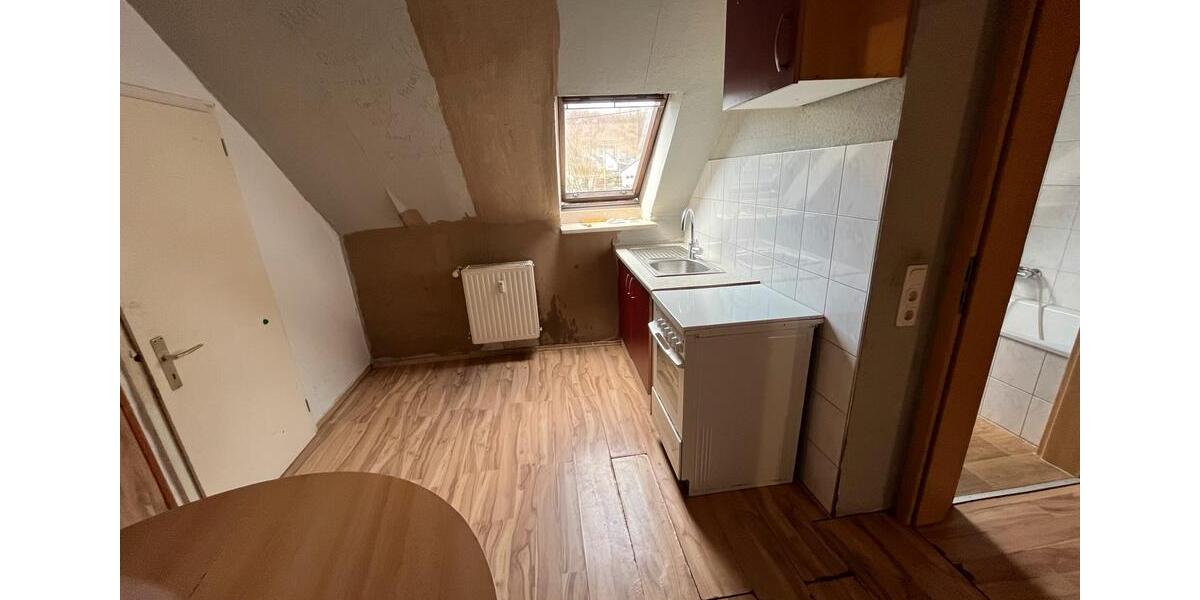 Dachgeschoßwohnung Lennestadt - 1 Zimmer, 60 m&sup2;, 400&euro; | Angebot:25784070