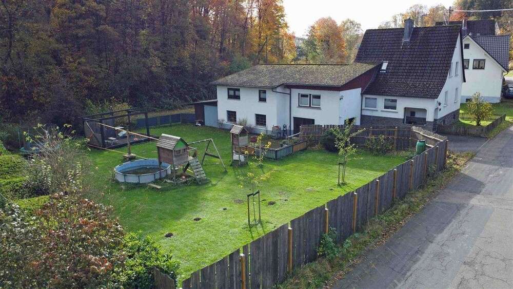 Einfamilienhaus Morsbach - 6 Zimmer, 251 m&sup2;, 450.000&euro; | Angebot:23755372