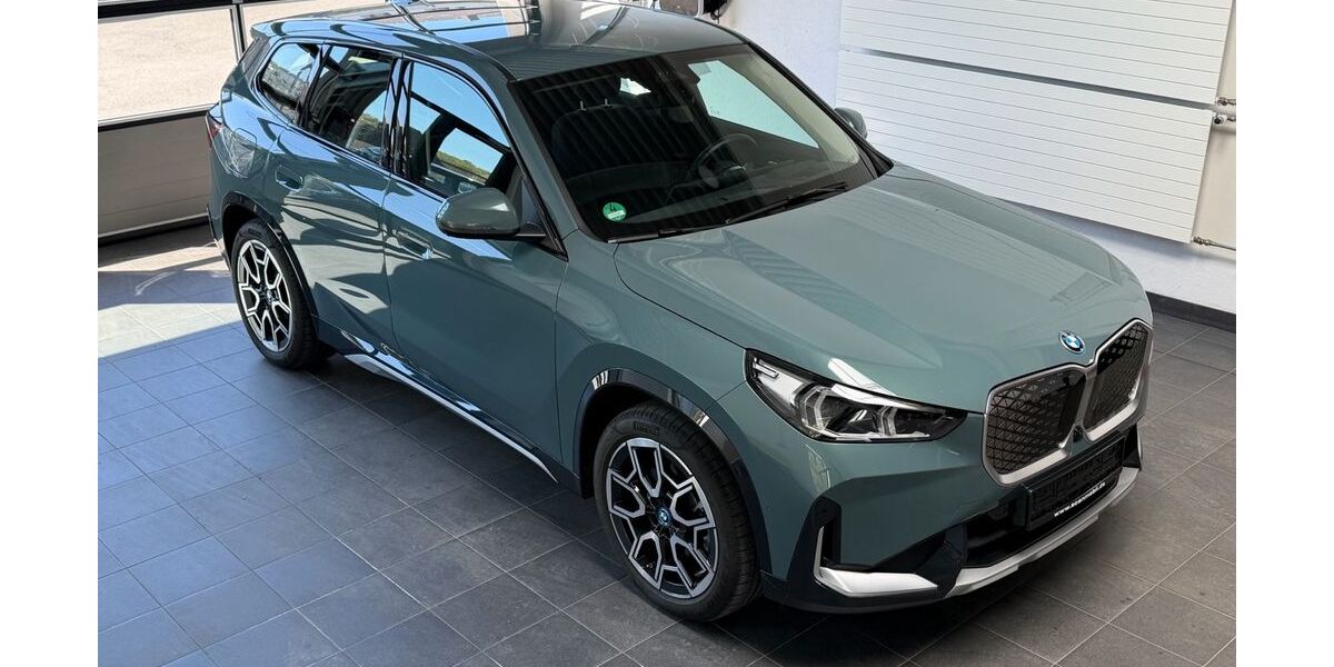 BMW iX1 9.100 km 45.950 &euro; Freudenberg 57258