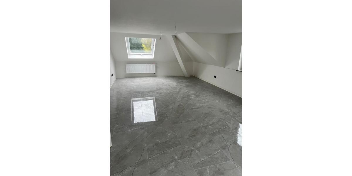 Dachgeschoßwohnung Bad Laasphe - 4 Zimmer, 120 m&sup2;, 700&euro; | Angebot:24840310