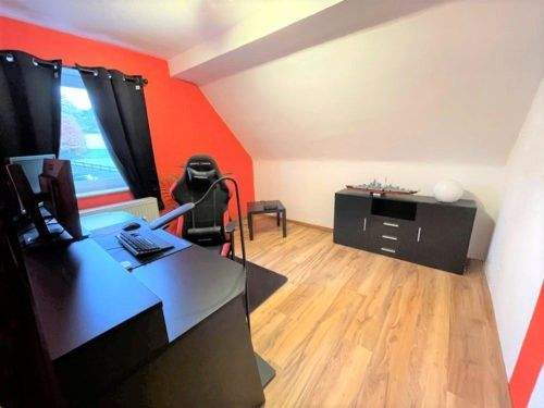 Einfamilienhaus Driedorf / Roth Roth - 6 Zimmer, 132 m&sup2;, 250.000&euro; | Angebot:25665445