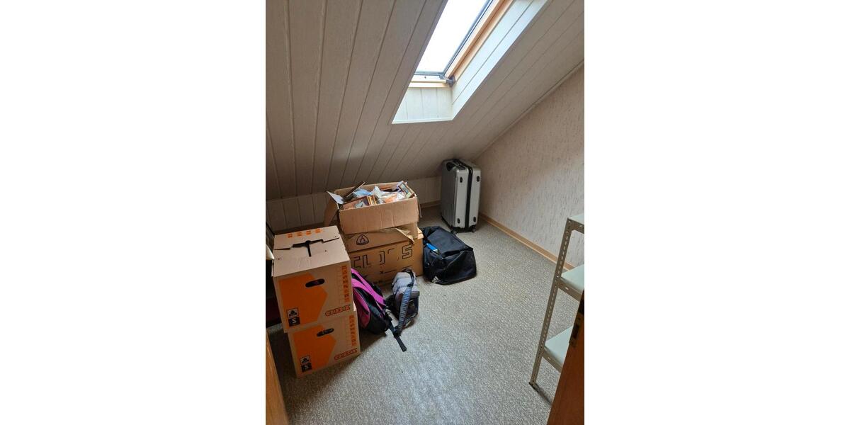 Dachgeschoßwohnung Haiger - 4 Zimmer, 75 m&sup2;, 850&euro; | Angebot:26004069