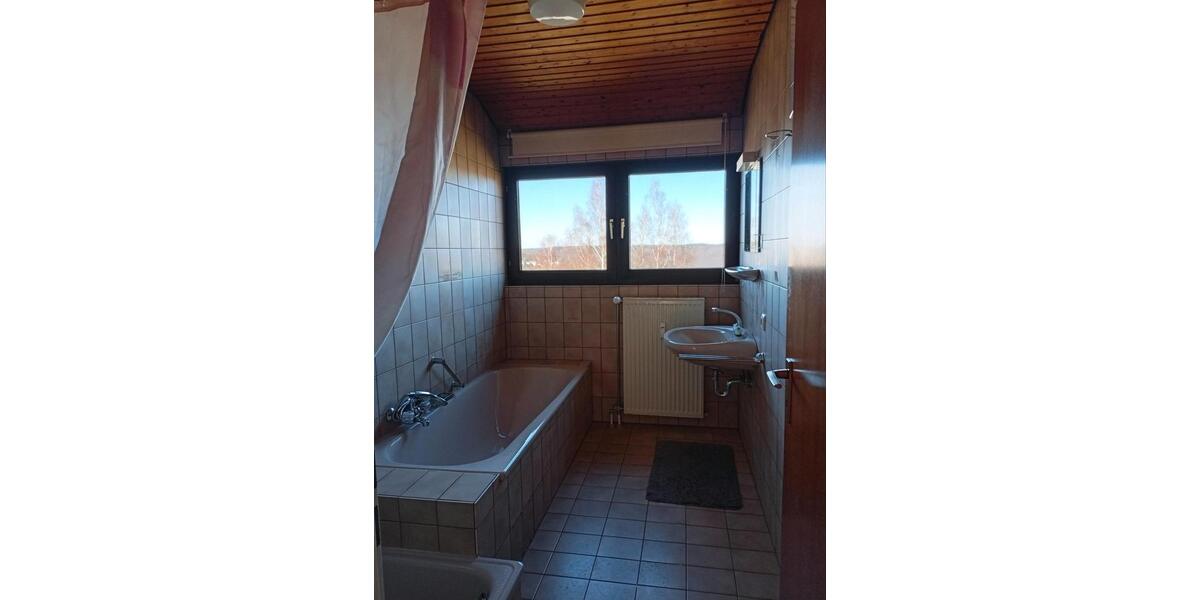 Dachgeschoßwohnung Betzdorf - 3 Zimmer, 78 m&sup2;, 630&euro; | Angebot:25380702