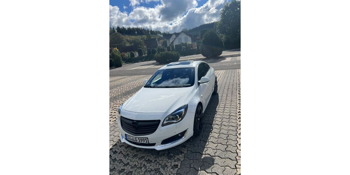 Opel Insignia 154.393 km 9.900 &euro; Hilchenbach 57271