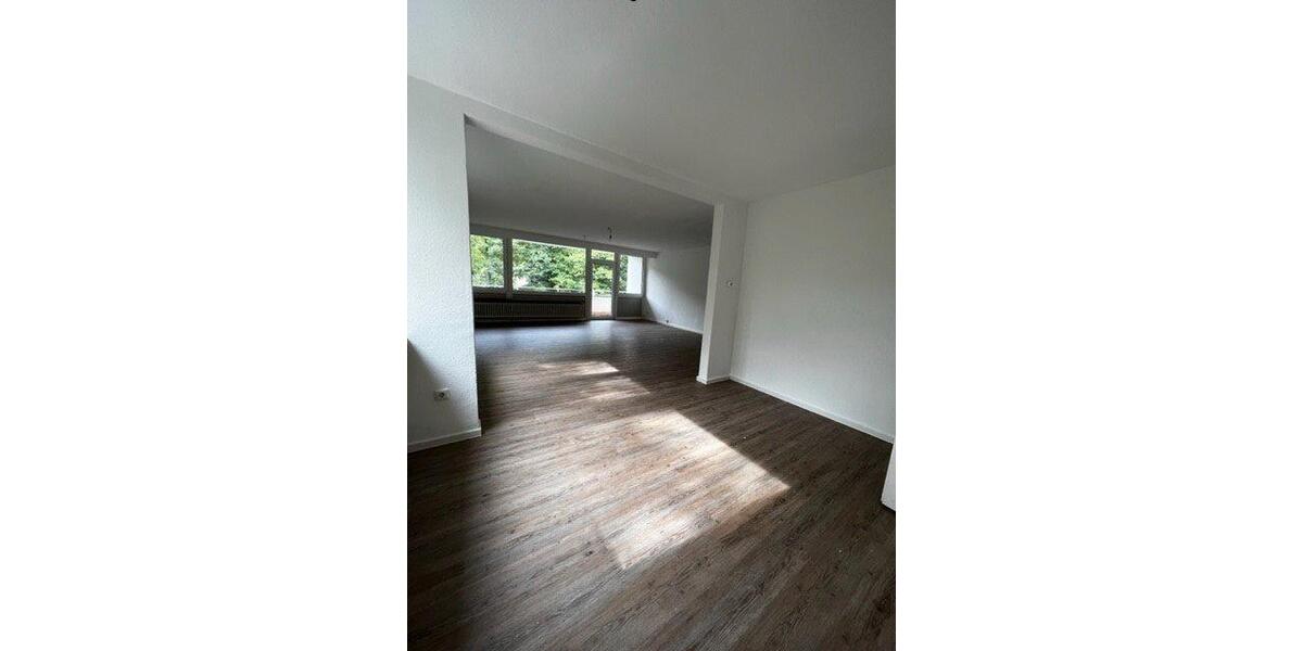 Etagenwohnung Siegen Dillnhütten - 4 Zimmer, 143 m&sup2;, 1.050&euro; | Angebot:26422038