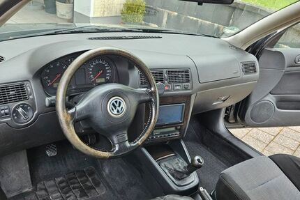 VW Golf 283.000 km 2.499 &euro; Weitefeld 57586