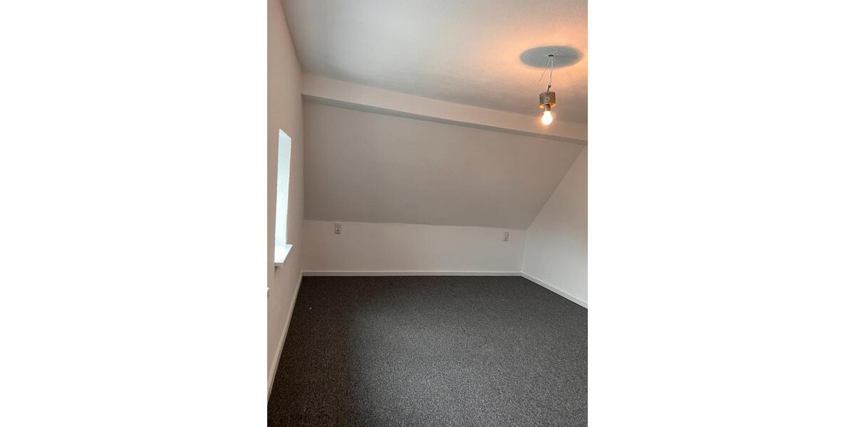 Dachgeschoßwohnung Betzdorf - 2 Zimmer, 70 m&sup2;, 580&euro; | Angebot:24432768