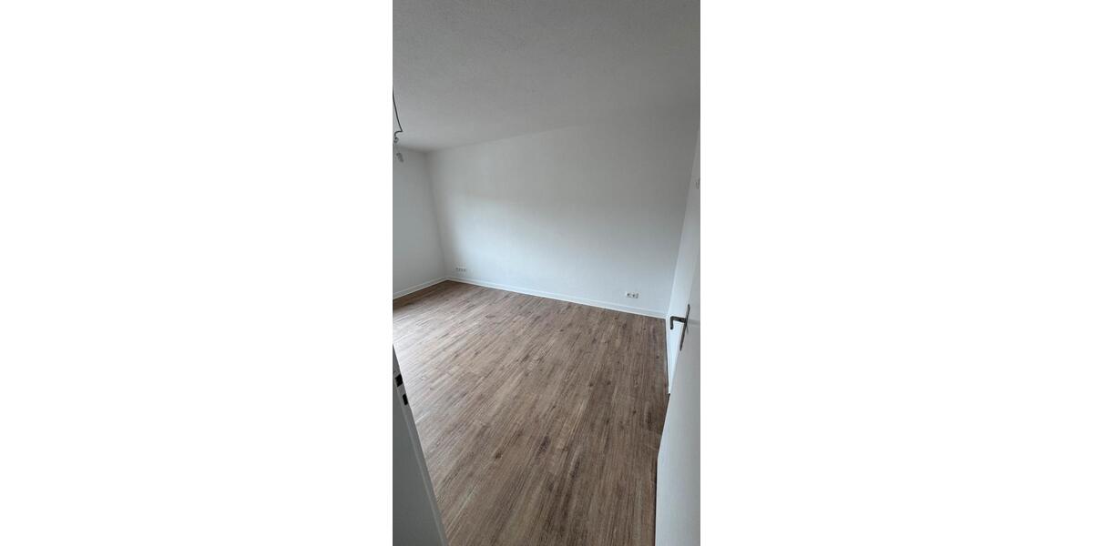 Etagenwohnung Siegen Dillnhütten - 5 Zimmer, 100 m&sup2;, 1.100&euro; | Angebot:25640102