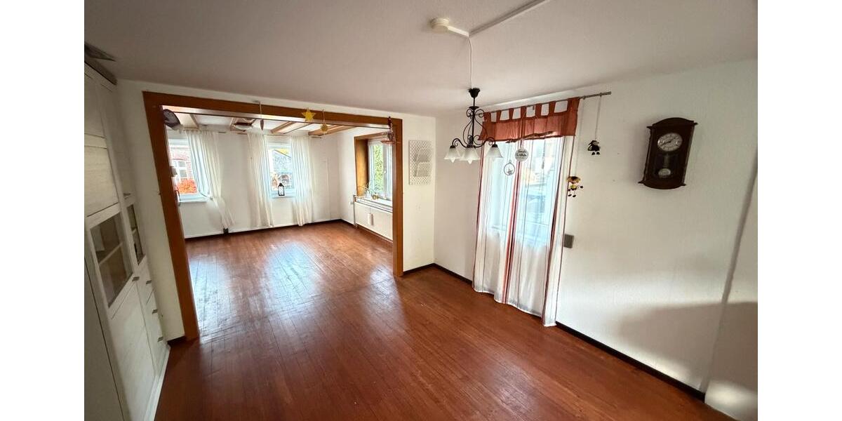 Einfamilienhaus Siegen Eiserfeld - 5 Zimmer, 100 m&sup2;, 174.000&euro; | Angebot:27225890