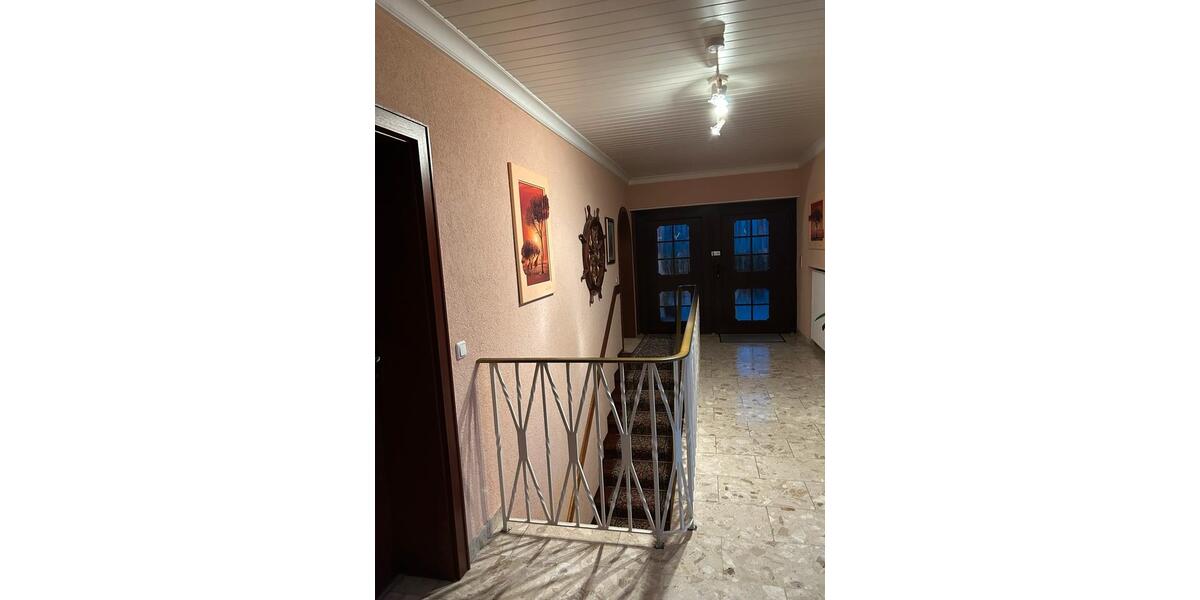 Einfamilienhaus Gebhardshain - 8 Zimmer, 200 m&sup2;, 395.000&euro; | Angebot:25838840