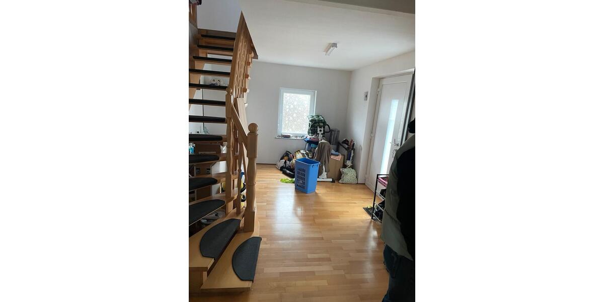 Einfamilienhaus Burbach - 5 Zimmer, 180 m&sup2;, 1.300&euro; | Angebot:26614751
