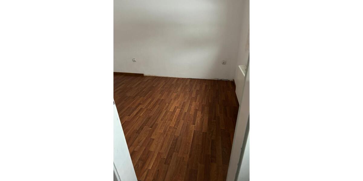 Doppelhaushälfte Burbach - 5 Zimmer, 137 m&sup2;, 135.000&euro; | Angebot:25050522