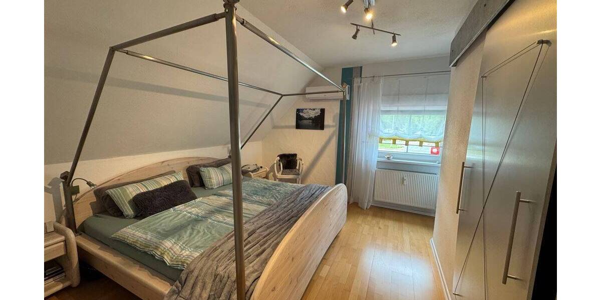 Mehrfamilienhaus, Wohnhaus Lennestadt Meggen - 9 Zimmer, 244 m&sup2;, 395.000&euro; | Angebot:25771706