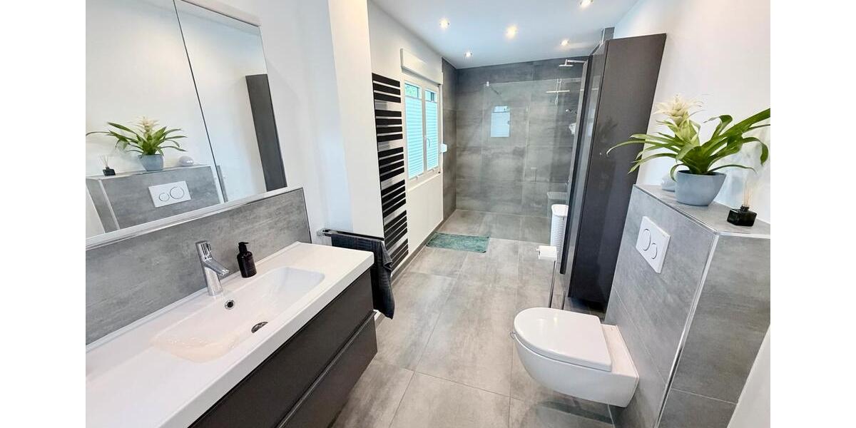 Doppelhaushälfte Hilchenbach - 6 Zimmer, 160 m&sup2;, 359.000&euro; | Angebot:27194345