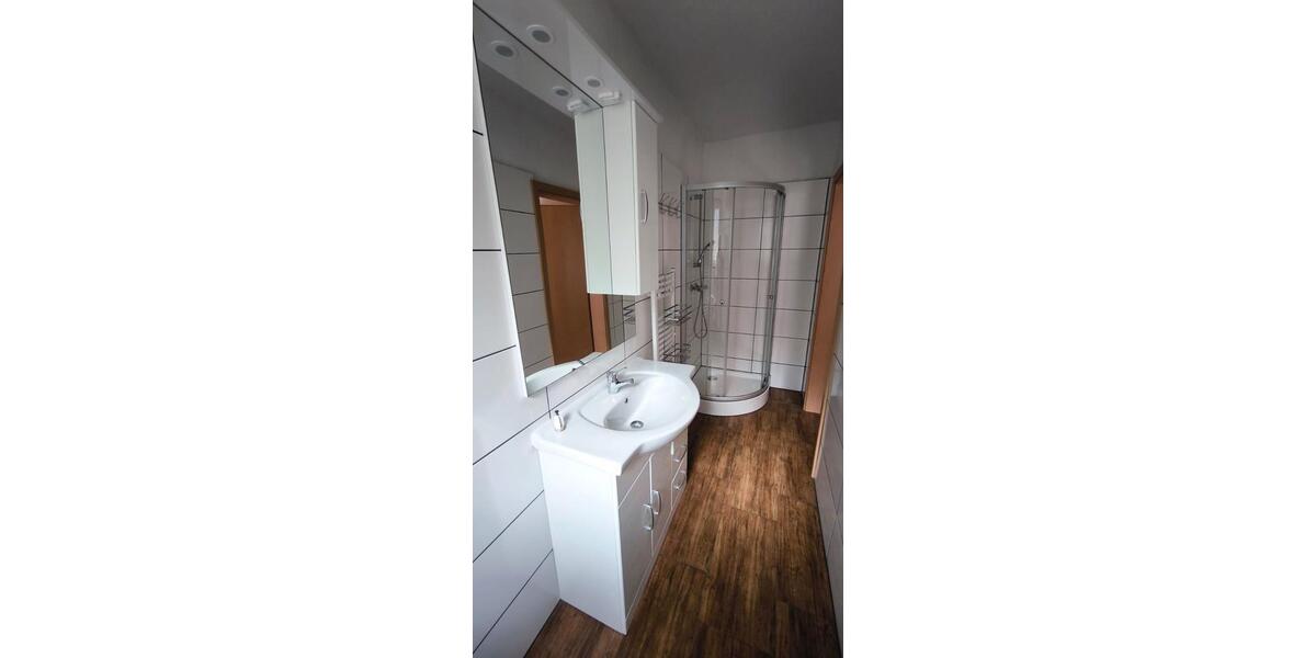 Mehrfamilienhaus, Wohnhaus Lennestadt - 8 Zimmer, 140 m&sup2;, 150.000&euro; | Angebot:27016994