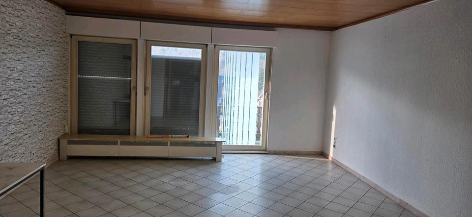 Erdgeschoßwohnung Hilchenbach - 2 Zimmer, 50 m&sup2;, 600&euro; | Angebot:25338538