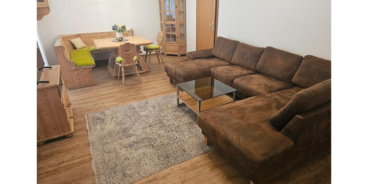 Erdgeschoßwohnung Hof - 3 Zimmer, 85 m&sup2;, 650&euro; | Angebot:25843730