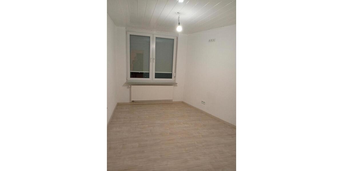 Erdgeschoßwohnung Hilchenbach - 3 Zimmer, 84 m&sup2;, 750&euro; | Angebot:26531265