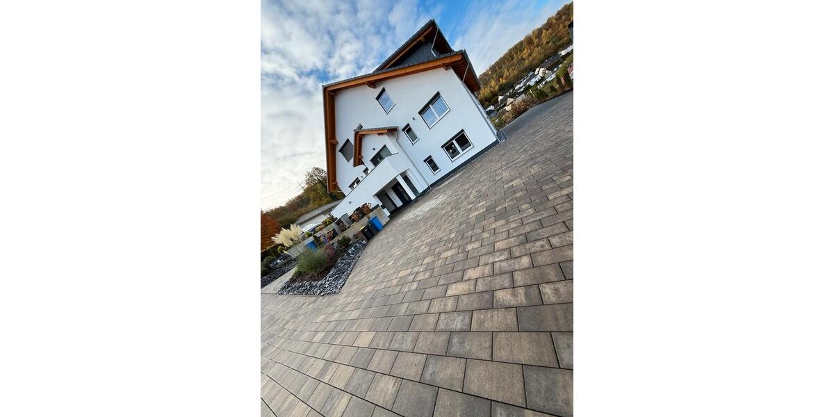 Dachgeschoßwohnung Siegen - 4 Zimmer, 103 m&sup2;, 1.200&euro; | Angebot:25402751