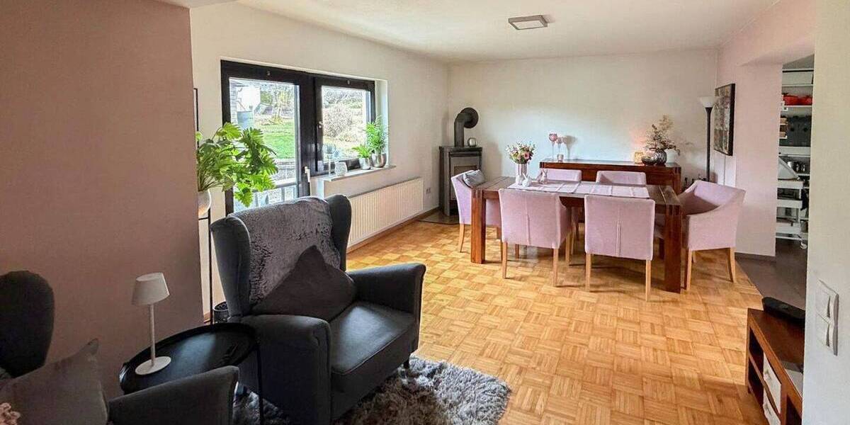 Einfamilienhaus Rennerod VG - 4 Zimmer, 130 m&sup2;, 235.000&euro; | Angebot:25937591