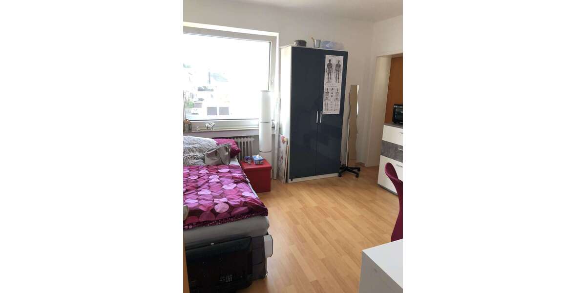 Etagenwohnung Siegen - 1 Zimmer, 17 m&sup2;, 200&euro; | Angebot:25908562