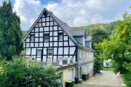 Haus Lennestadt / Bonzel Bonzel - 1 Zimmer, 337 m&sup2;, 299.000&euro; | Angebot:25736033
