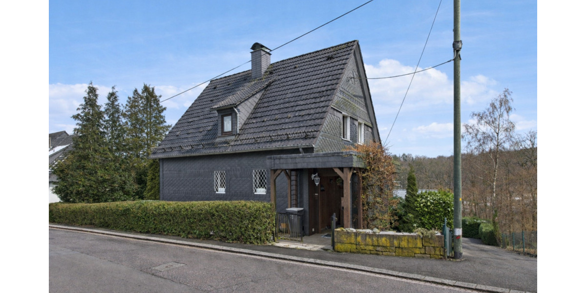 Einfamilienhaus Siegen Gosenbach - 4 Zimmer, 127 m&sup2;, 229.000&euro; | Angebot:25687324