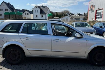 Opel Astra 287.000 km 650 &euro; Eschenburg - Hirzenhain Bahnhof 35713