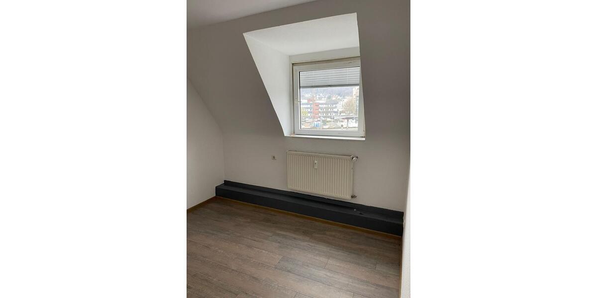 Dachgeschoßwohnung Siegen - 2 Zimmer, 45 m&sup2;, 470&euro; | Angebot:26665414
