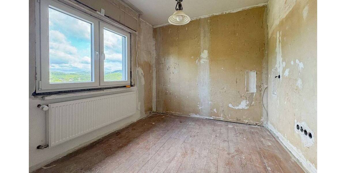 Einfamilienhaus Brachbach - 8 Zimmer, 150 m&sup2;, 210.000&euro; | Angebot:25738156
