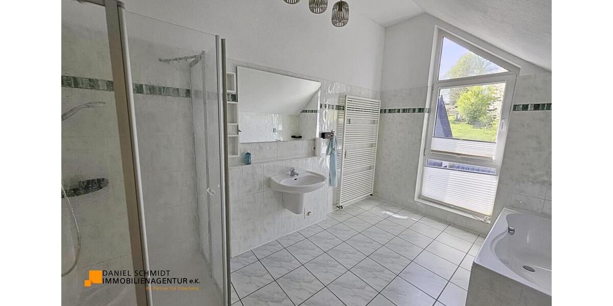 Dachgeschoßwohnung Reichshof - 2 Zimmer, 87 m&sup2;, 800&euro; | Angebot:26661778