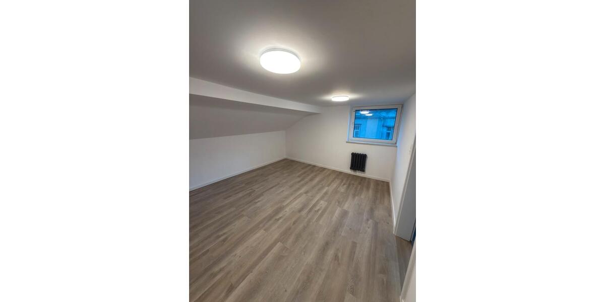 Dachgeschoßwohnung Betzdorf - 3 Zimmer, 95 m&sup2;, 700&euro; | Angebot:25999962