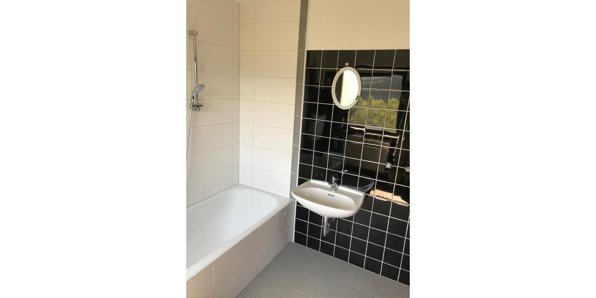 Dachgeschoßwohnung Weitefeld - 3.5 Zimmer, 80 m&sup2;, 660&euro; | Angebot:25931550