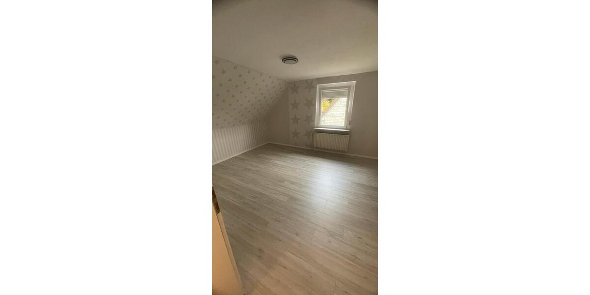 Einfamilienhaus Dietzhölztal - 7 Zimmer, 185 m&sup2;, 225.000&euro; | Angebot:25517741