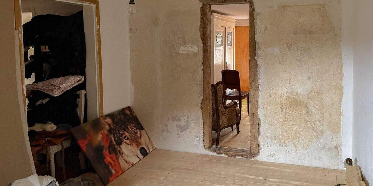 Bauernhaus, Landhaus Hachenburg VG - 7 Zimmer, 160 m&sup2;, 220.000&euro; | Angebot:25691949