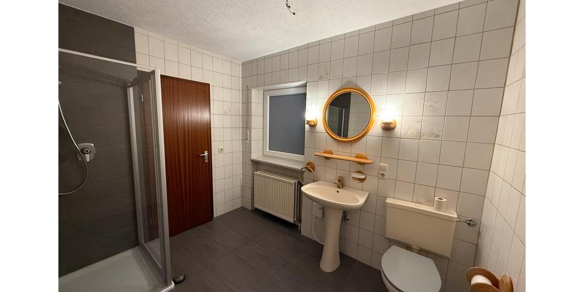 Erdgeschoßwohnung Kreuztal - 2 Zimmer, 69 m&sup2;, 700&euro; | Angebot:26665446