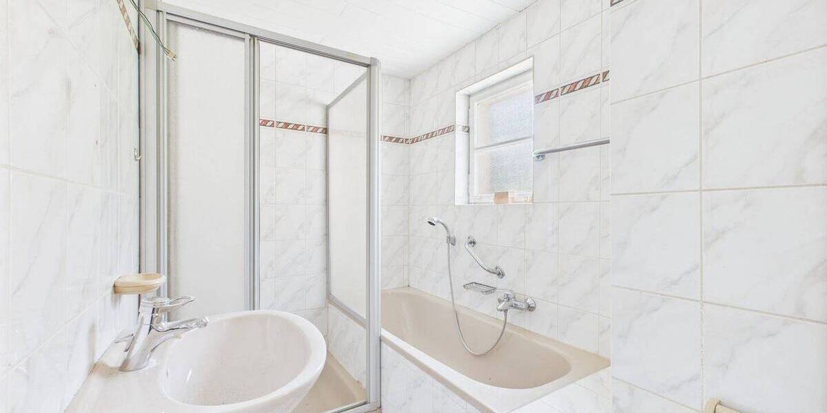 Mehrfamilienhaus, Wohnhaus Siegen Eiserfeld - 6 Zimmer, 165 m&sup2;, 149.000&euro; | Angebot:26082458