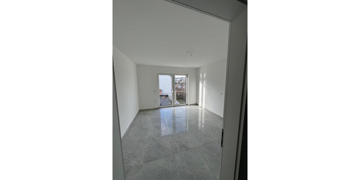 Dachgeschoßwohnung Kreuztal - 2 Zimmer, 65 m&sup2;, 900&euro; | Angebot:24840517