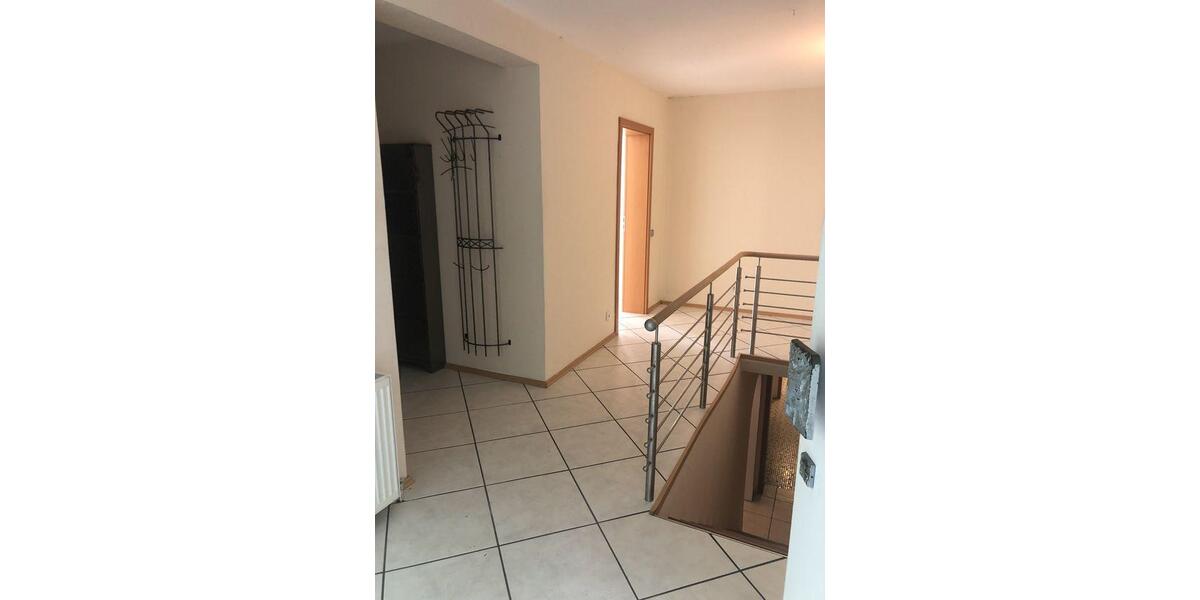 Mehrfamilienhaus, Wohnhaus Siegen - 6 Zimmer, 180 m&sup2;, 415.000&euro; | Angebot:26050999