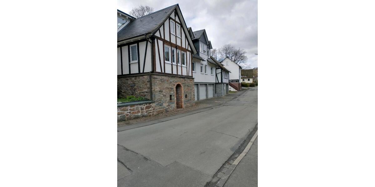 Etagenwohnung Bad Laasphe - 2.5 Zimmer, 75 m&sup2;, 500&euro; | Angebot:25924148