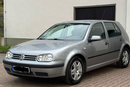VW Golf 164.000 km 2.199 &euro; Siegen 57078