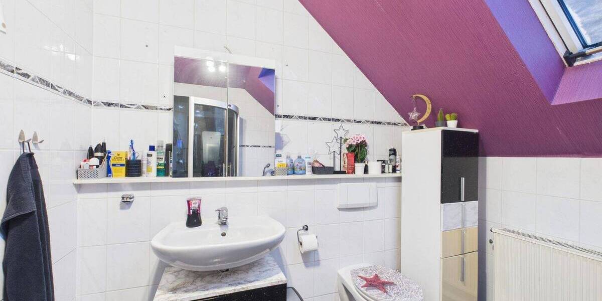 Einfamilienhaus Molzhain - 5 Zimmer, 222 m&sup2;, 224.000&euro; | Angebot:25687122