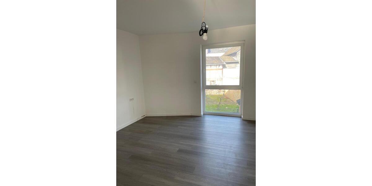 Etagenwohnung Netphen - 3 Zimmer, 125 m&sup2;, 1.410&euro; | Angebot:25718759