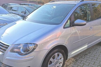 VW Touran 283.500 km 4.200 &euro; Siegen 57080