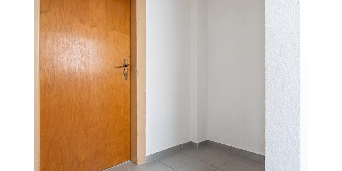 Etagenwohnung Siegen Dillnhütten - 2 Zimmer, 92 m&sup2;, 550&euro; | Angebot:26468213