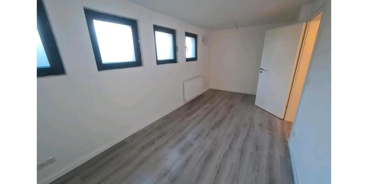 Erdgeschoßwohnung Hellenhahn-Schellenberg Schellenberg - 4 Zimmer, 140 m&sup2;, 830&euro; | Angebot:25995728